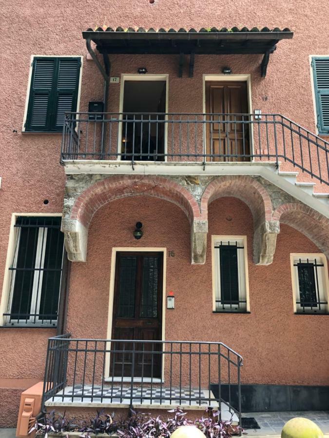 Portofino Seaview Apartment, 50 Meters From The Beach, Free Parking, Air Conditioning 帕拉基 外观 照片